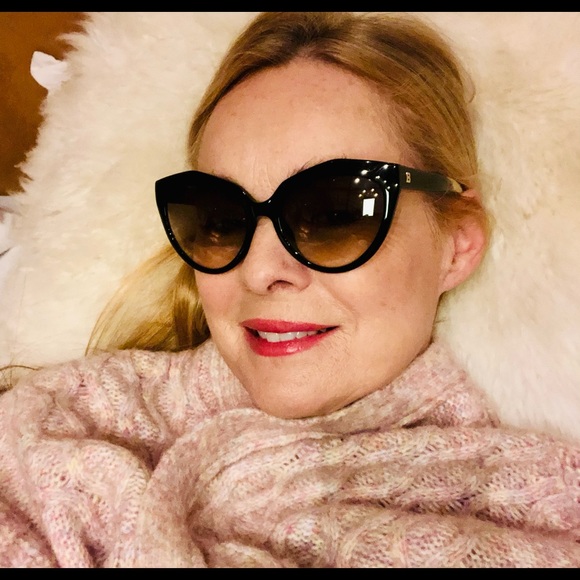 GORGEOUS BALENZIAGA Sunglasses new never worn Italian - Picture 2 of 16